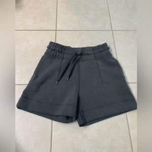 Lululemon Softstreme Short High Rise 4”
